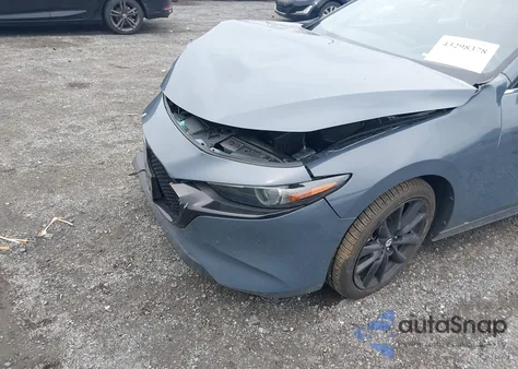 2020 Mazda Mazda3 Premium Package из США, поврежденный, VIN JM1BPBNM6L1165836